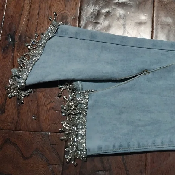 BLUE B RHINESTONE UNEVEN FRINGE HEM DENIM BLUE JEANS- L (31) - Picture 4 of 11
